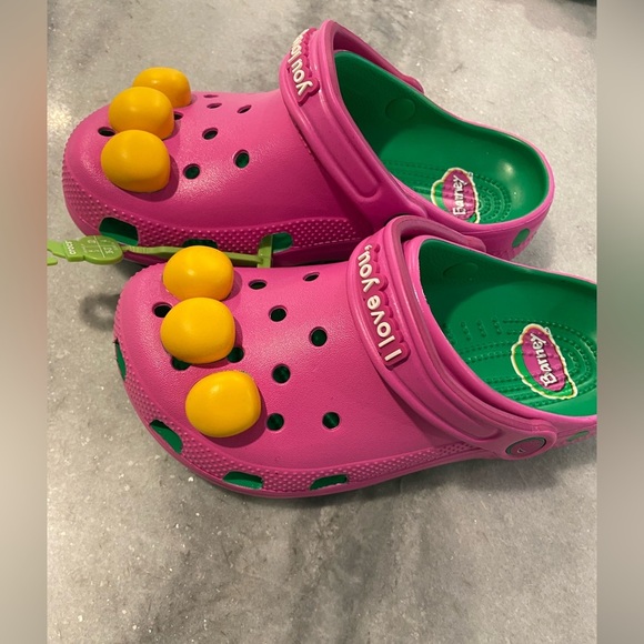 NWT Crocs Barney the Dinosaur Kids Size J4 Limited Edition Classic Clog Comfort - Picture 4 of 8